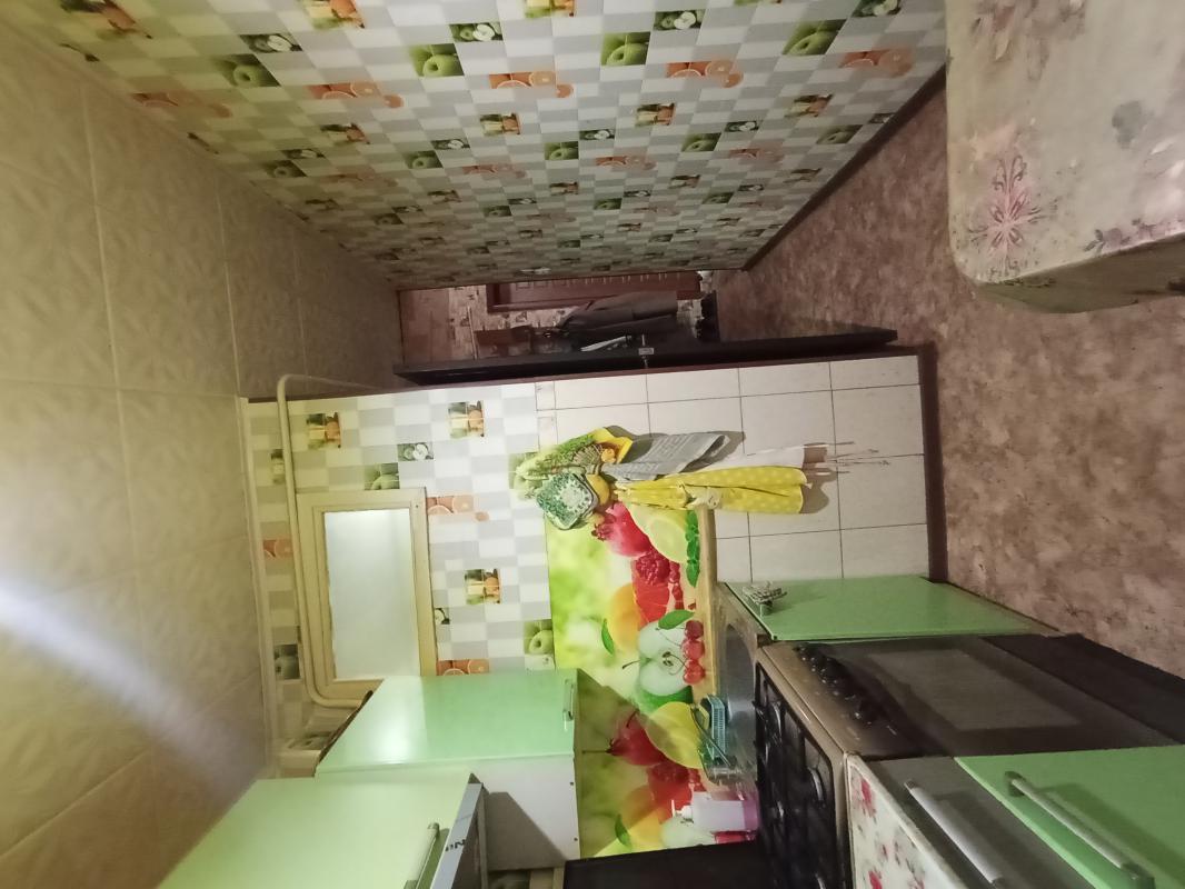 Продается 2-комнатная квартира с раздельными ходами по адресу: г. - Новотроицк