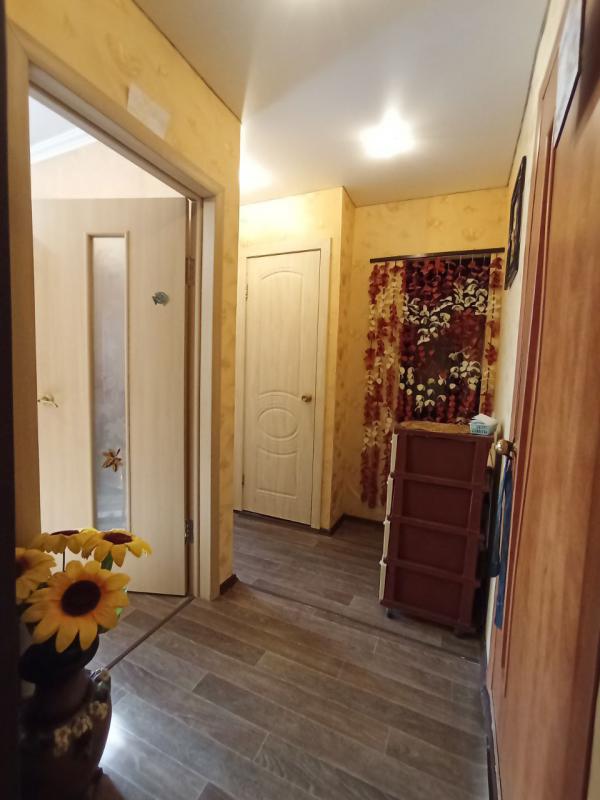 Продается 2-комнатная квартира с раздельными ходами по адресу: г. - Новотроицк