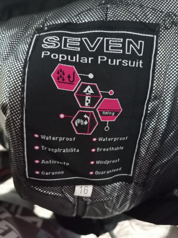 Продам зимний костюм на девочку 11-12 лет, носили один сезон, в отличном состоянии, тёплый. - Новотроицк