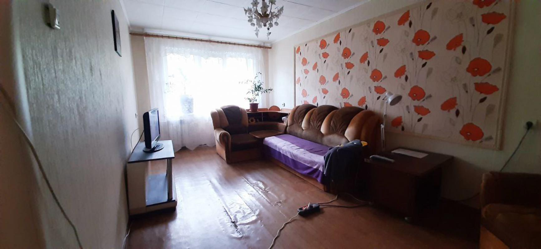 Продается 2-комнатная квартира  по адресу: г. - Новотроицк