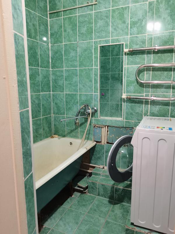 Продается 1-комнатная квартира в отличном районе, кирпичный дом, высокая звукоизоляция, солнечная ст - Новотроицк