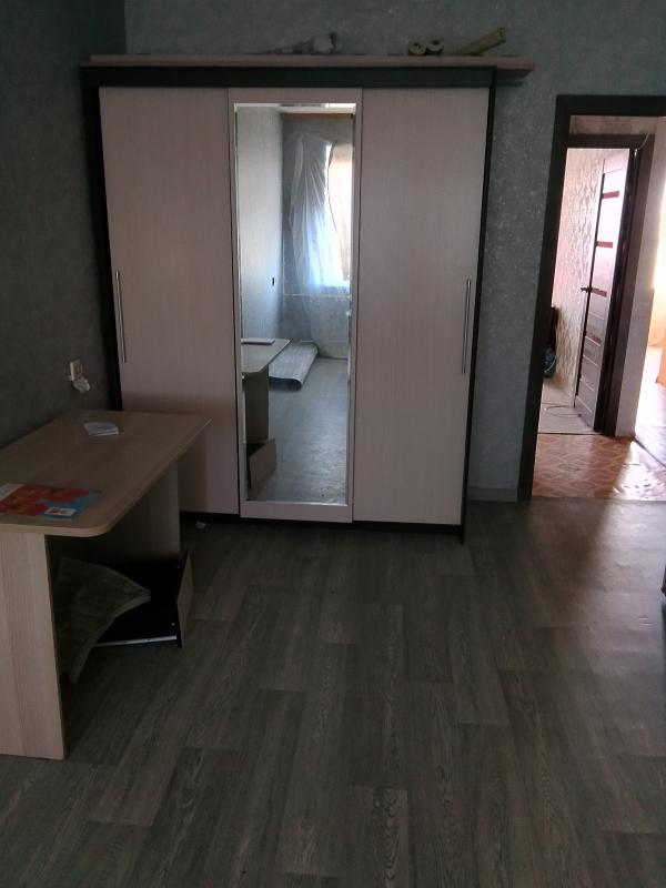 Сдаётся 2х комнатная квартира на длительный срок. - Новотроицк