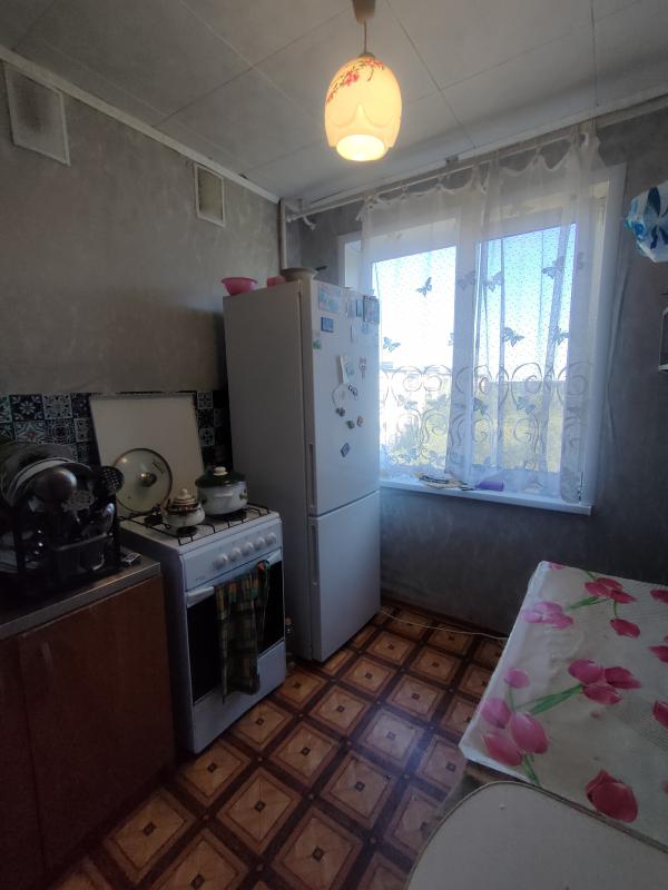 Продаётся уютная двухкомнатная квартира (распашонка) площадью 47.3 квадратных метров на четвёртом эт - Новотроицк