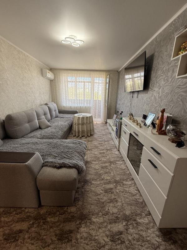 На продаже отличный вариант 2-х комн. - Новотроицк