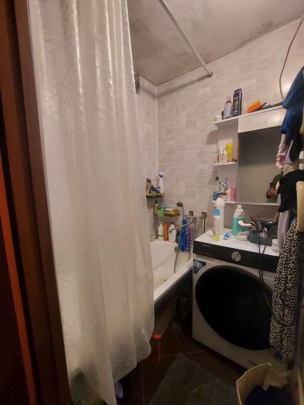 Продается 2-комнатная квартира с раздельными ходами по адресу: г. - Новотроицк