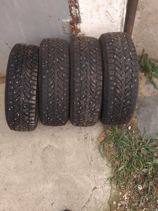 Продам, 195/65/15, шипы все. - 