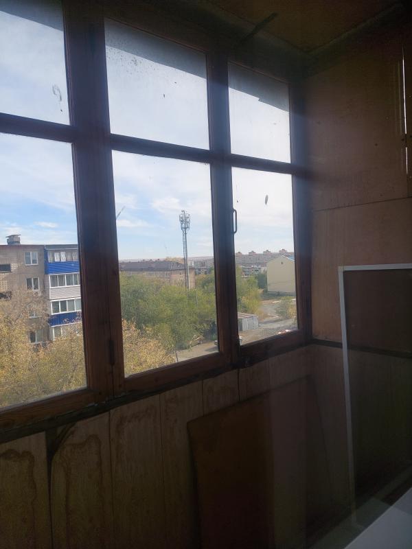 Продам 2- комнатную квартиру с хорошим ремонтом и новой мебелью! - Новотроицк