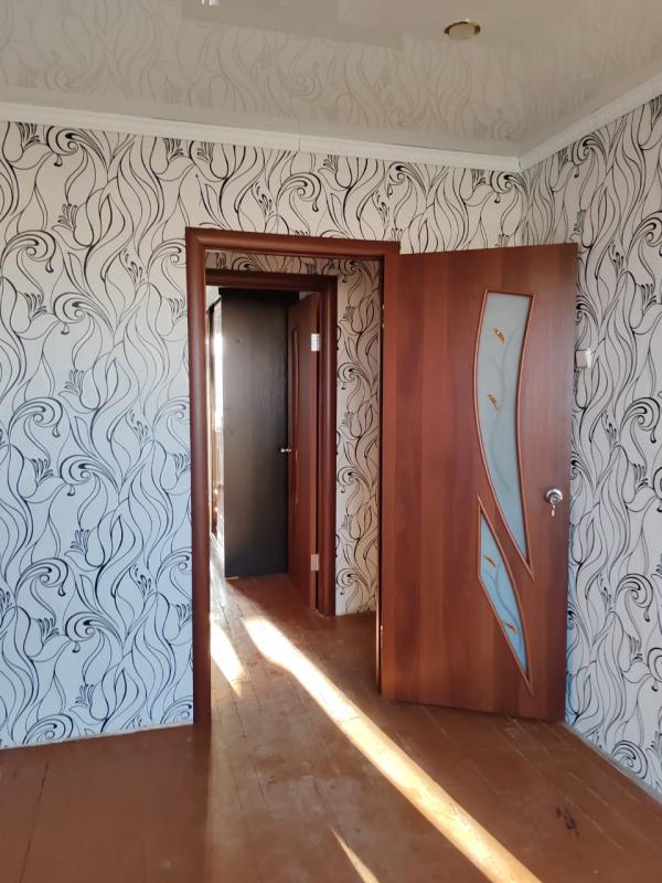 Продам 2- комнатную квартиру ( трамвайчик) , переделанная в ( распашонку). - Новотроицк