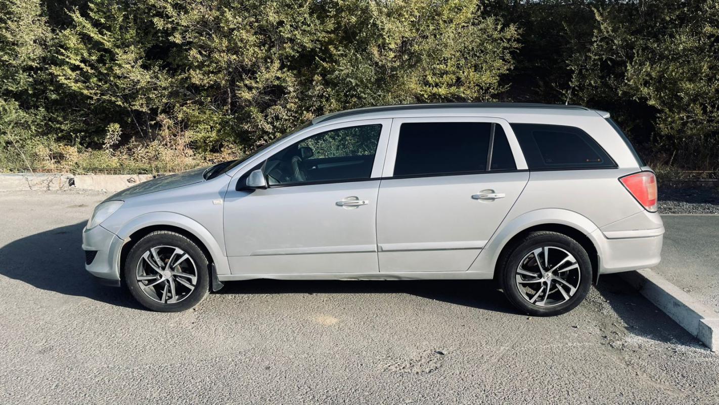 Продается Opel Astra, 2008 года

__АВТОМАТОМАТИЧЕСКАЯ__

ДВС 1,6/ 115л.с.,

ГУР,

ABS,

кл - Новотроицк