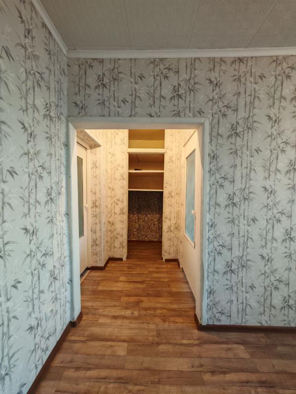 Продается 3-комнатная квартира на ул. - Новотроицк