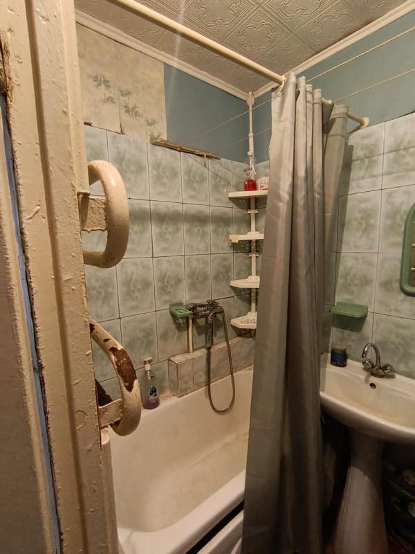 Продается однокомнатная квартира в центе города по адресу Советская 70, расположена на восьмом этаже - Новотроицк