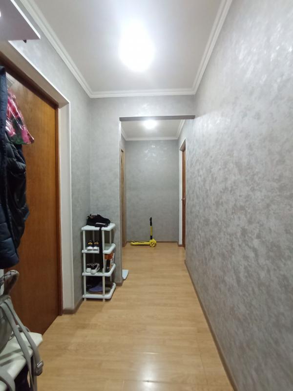 Продается уютная 2-комнатная квартира  на первом этаже по адресу:  г. - Новотроицк