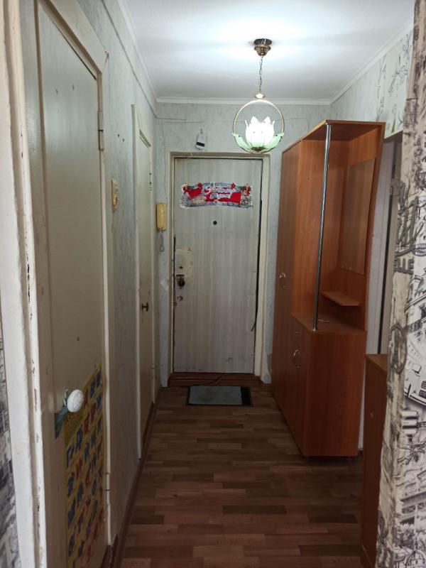 Предлагаем Вашему вниманию   светлую уютную,улучшенной планировки однокомнатную квартиру  по разумно - Новотроицк