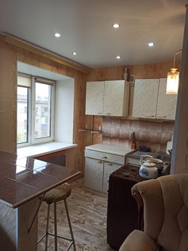 Продаётся  светлая и уютная однокомнатная квартира студия, г. - Новотроицк