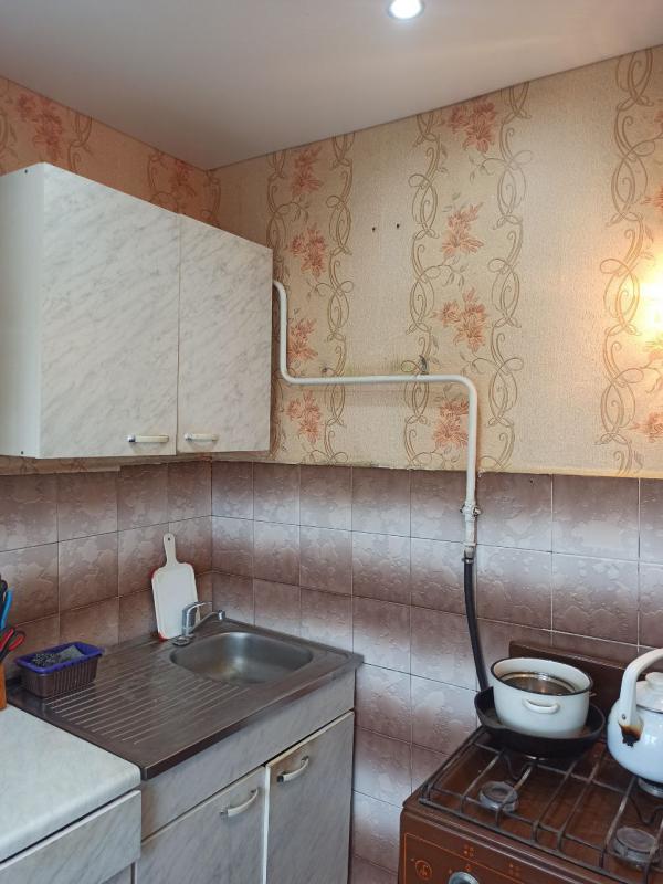 Продаётся  светлая и уютная однокомнатная квартира студия, г. - Новотроицк