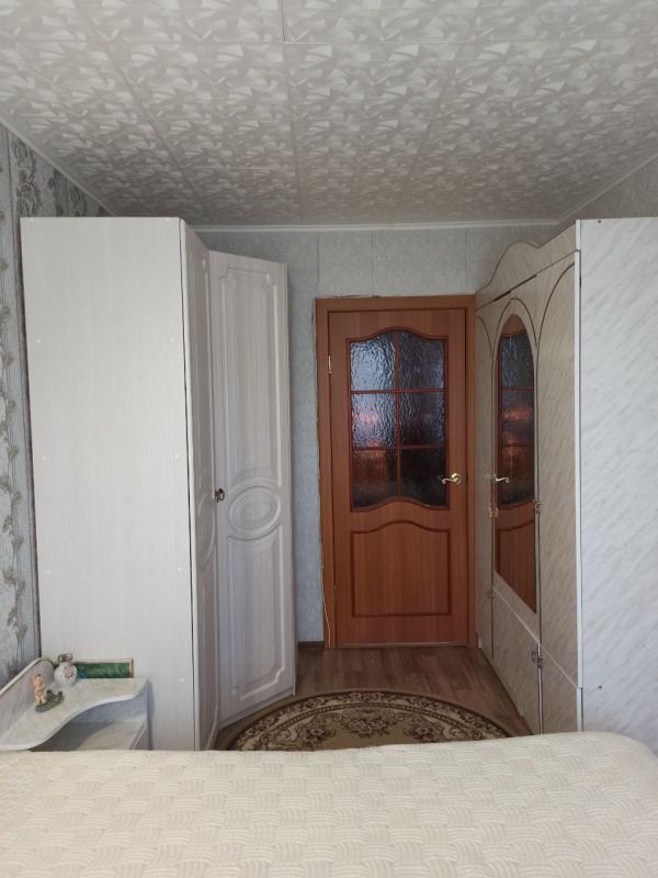 Продаётся двухкомнатная квартира  в тихом районе, г. - Новотроицк