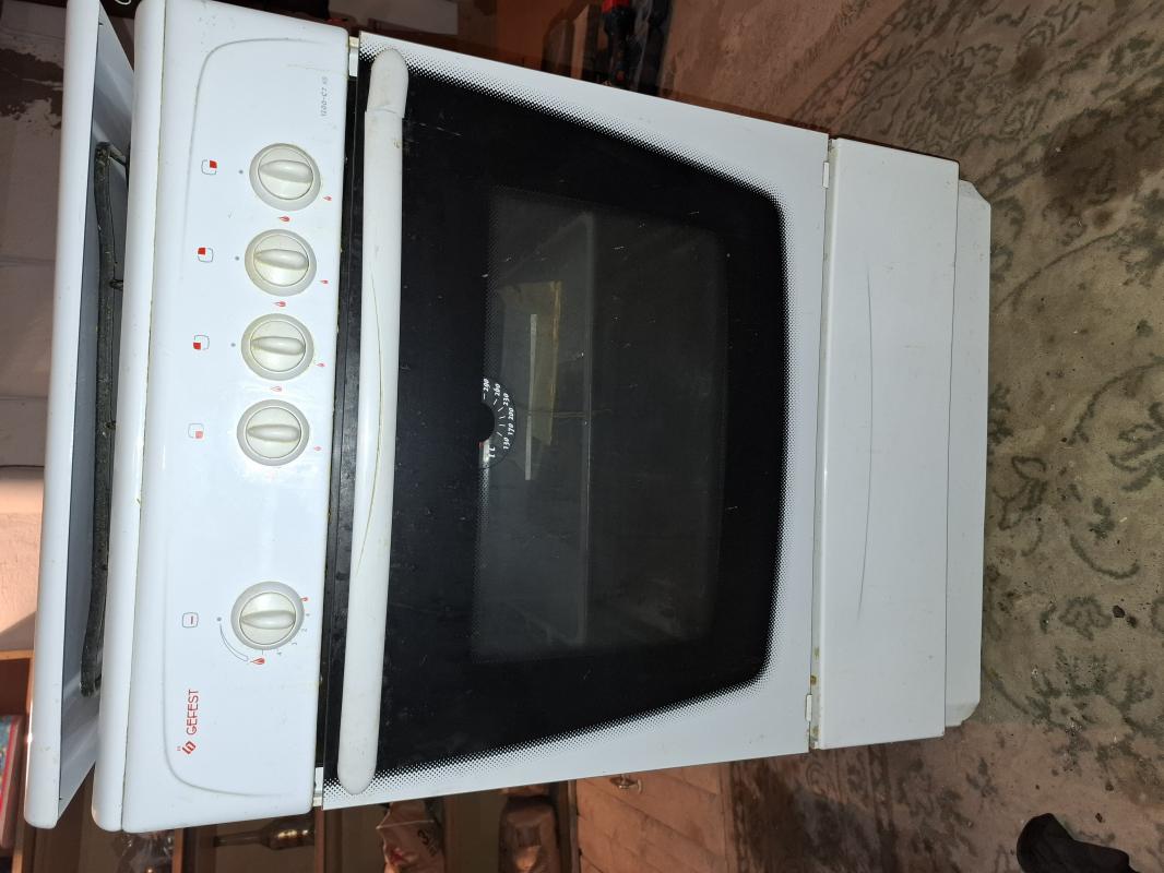 Продам газовую плиту в рабочем состоянии с документами - Новотроицк