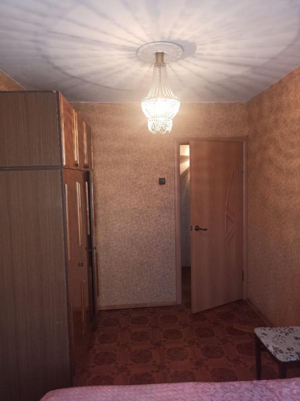 Продаётся отличная трёхкомнатная квартира с раздельными ходами все комнаты, с развитой инфраструктур - Новотроицк