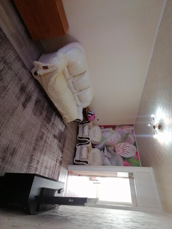 Сдам 2-х комнатную квартиру распашенка с мебелью, читоплотным людям без животных. - Новотроицк