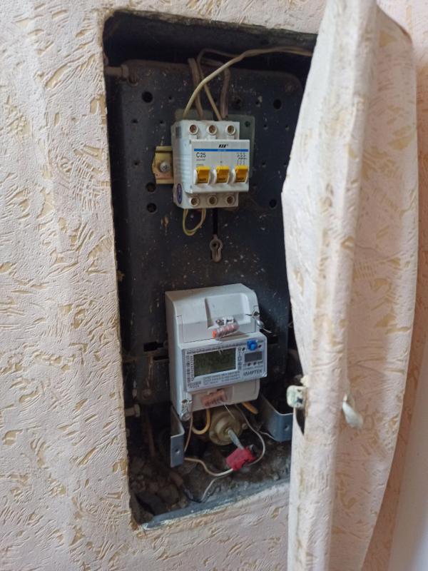 Продаётся  светлая и уютная однокомнатная квартира просто вьезжай и живи без вложений, г. - Новотроицк