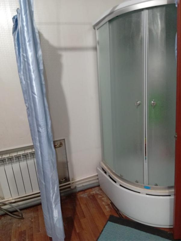 Напротив площадка (бывший кинотеатр Экран) - Новотроицк