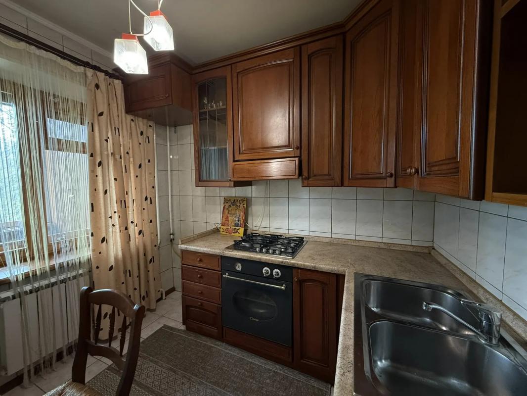 3-комнатная квaртирa с продуманной плaнирoвкой

📍 Kиpпичный дом | 1 этаж — удoбнo для жизни

Есл - Новотроицк