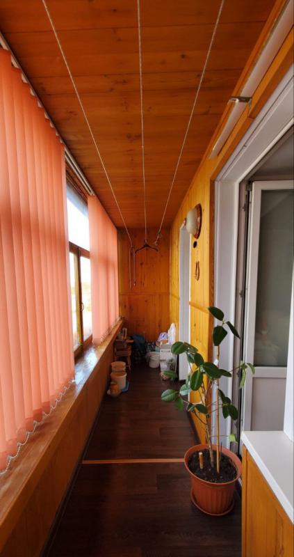 Просторная и уютная квартира ждет новых владельцев!

🌿 Предлагается: просторная трехкомнатная квар - Гай