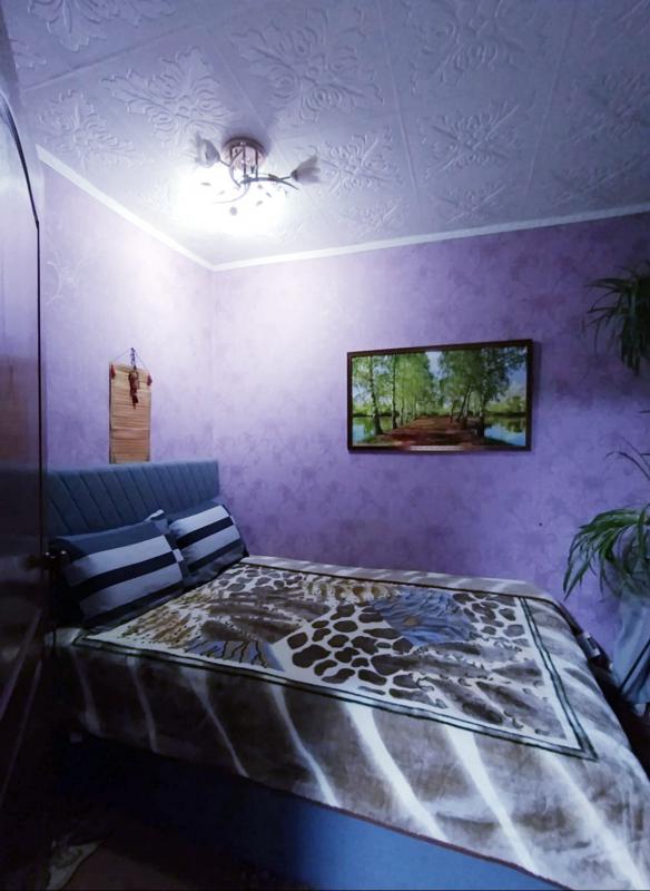 Продаётся 3-х  комнатная квартира, на 1 этаже, 5-ти этажного, кирпичного дома, по адресу:
 г Новотр - Новотроицк