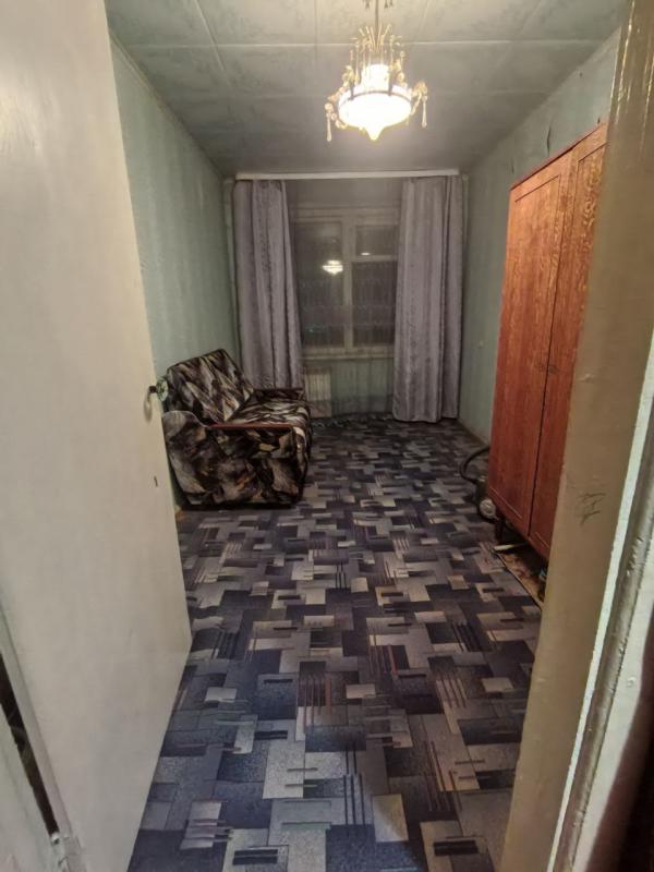 Продается 2х-комнатная квартира на Западном в панельной пятиэтажке на первом этаже. - Новотроицк