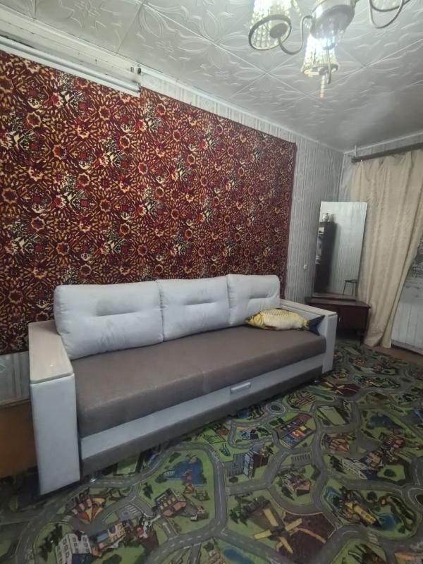 Продается 2х-комнатная квартира на Западном в панельной пятиэтажке на первом этаже. - Новотроицк