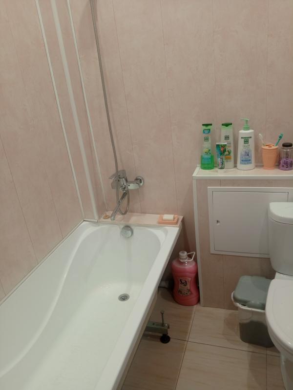 Продаётся двухкомнатная кв в городе Новотроицк 47,1кв. - Новотроицк