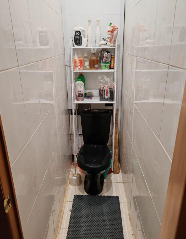 Продается теплая 2-х квартира 
Большие раздельные комнаты ширина 3,5. - Новотроицк