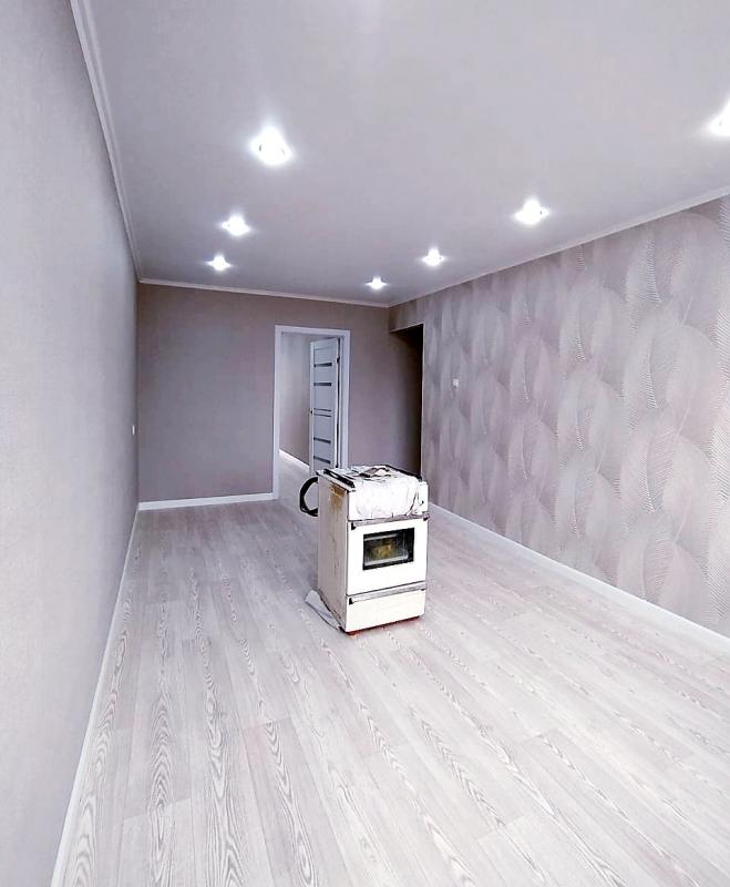 ВНИМАНИЕ, ПРОДАЁТСЯ 2-Х КОМНАТНАЯ КВАРТИРА, СО СВЕЖИМ, КАЧЕСТВЕННЫМ РЕМОНТОМ! - Новотроицк