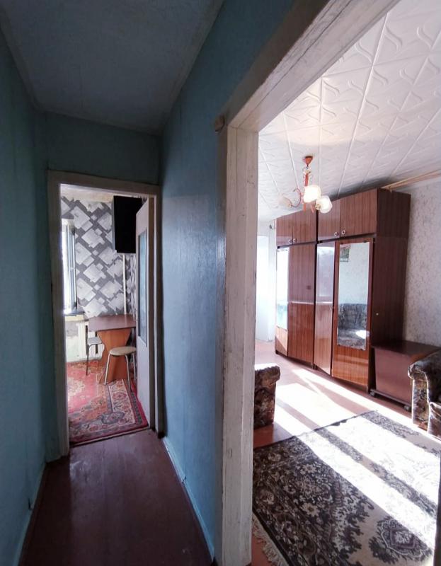 ПРОДАЁТСЯ 1 - КОМНАТНАЯ КВАРТИРА, НА 3 ЭТАЖЕ 5-ТИ ЭТАЖНОГО КИРПИЧНОГО ДОМА. - Новотроицк