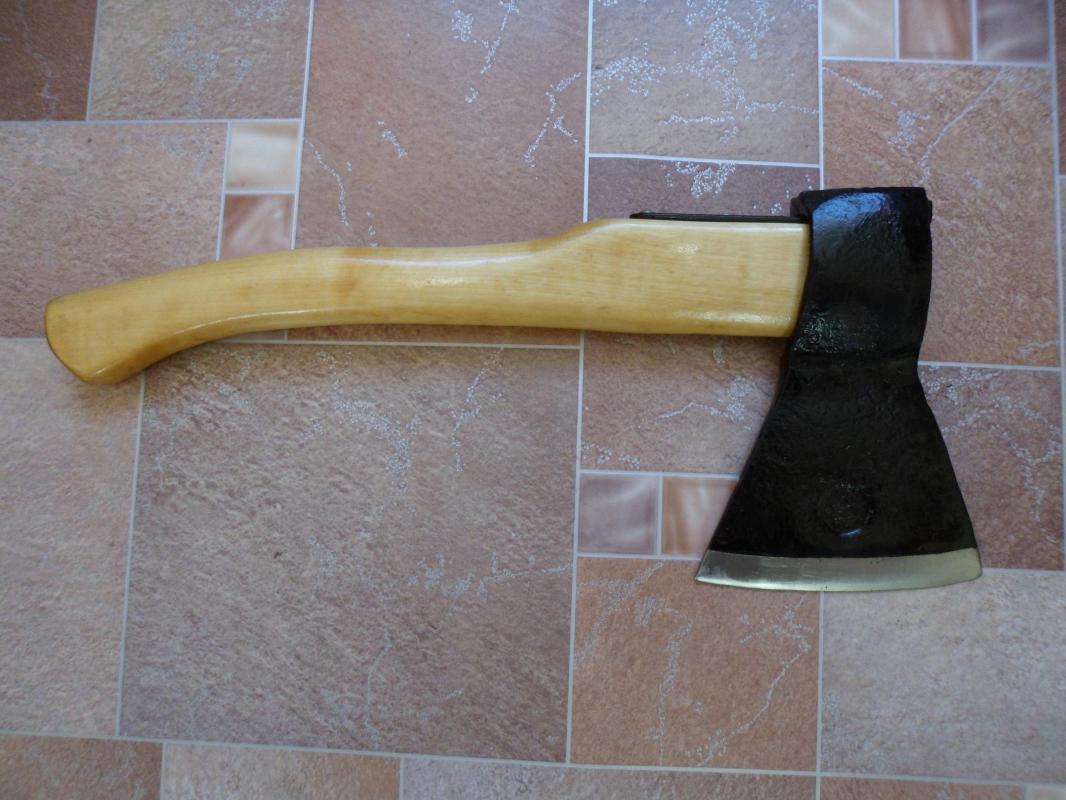 Топор из СССР с кобурой для безопасной транспортировки. - Новотроицк