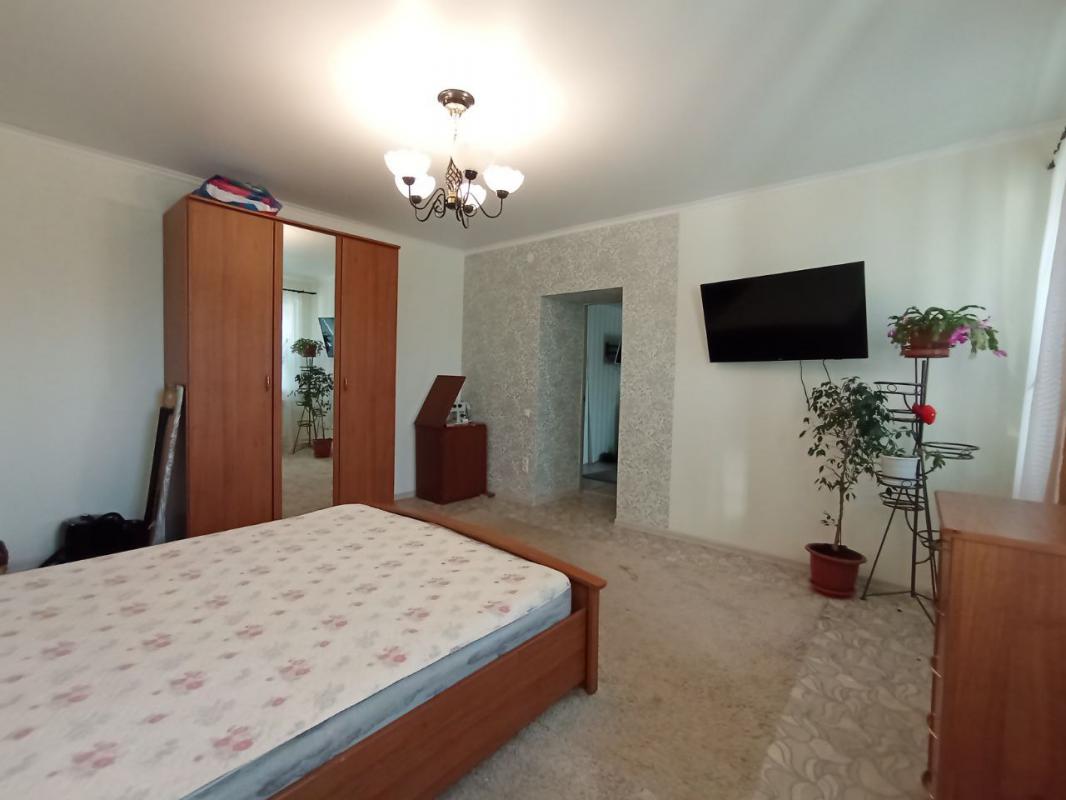 Продается дом с хорошим ремонтом по улице Луговая в г. - Новотроицк