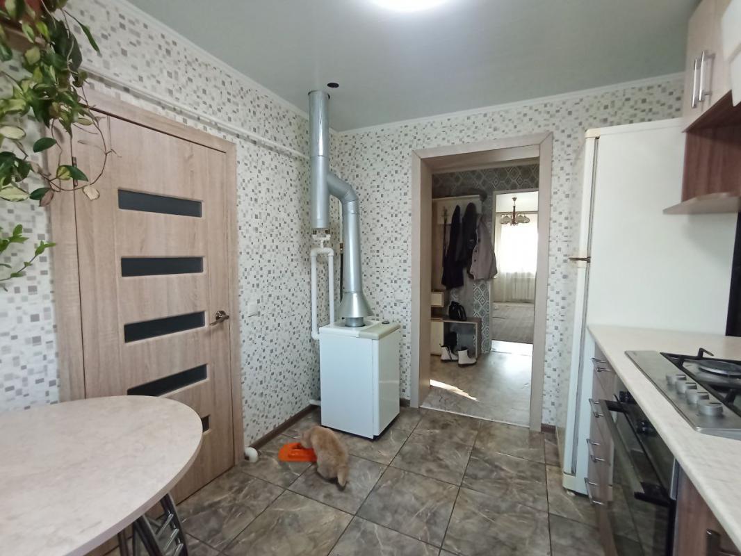 Продается дом с хорошим ремонтом по улице Луговая в г. - Новотроицк