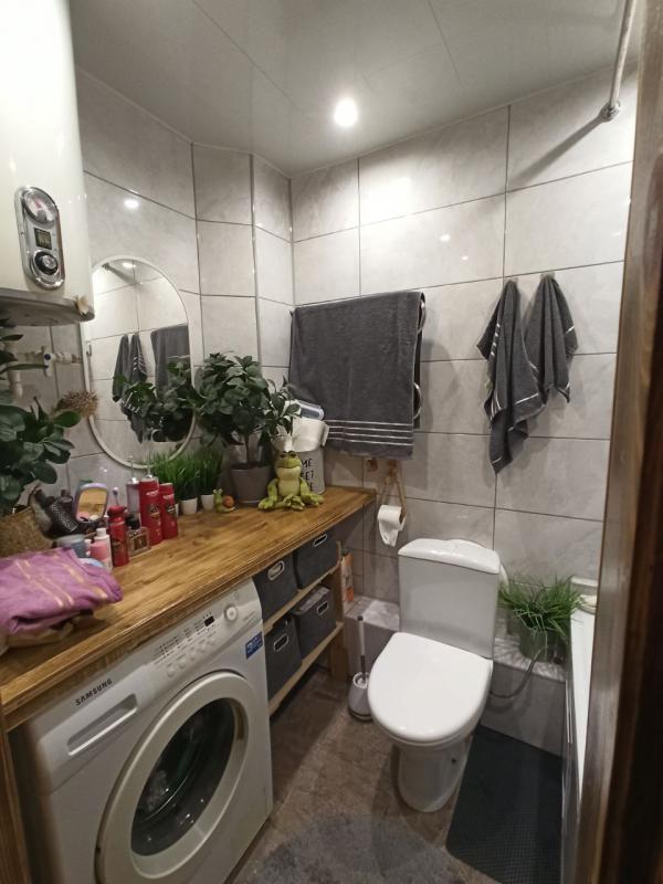 Продаётся двухкомнатная квартира в  районе 1-ой Уральской, г. - Новотроицк