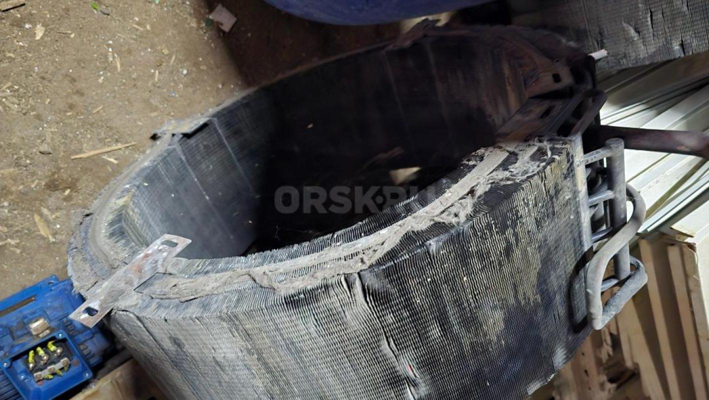 Продам стеллажи, холодильный установки(для авто на 27м3,вентиляторы внутренние термокинг(рефконтейне - Орск