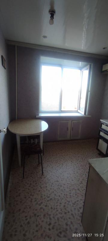 Продаётся уютная двухкомнатная квартира  на пятом этаже девятиэтажного панельного дома, расположенно - Новотроицк