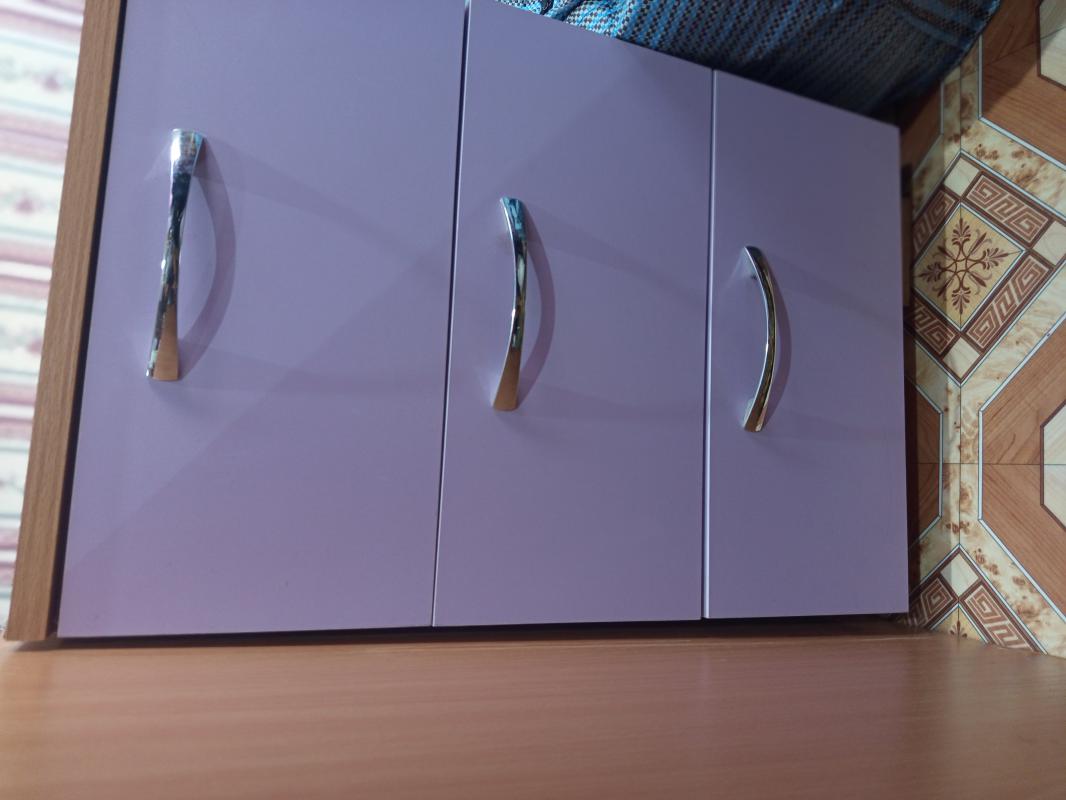 Продам мебель в детскую шкаф , комод, стол, кровать, полки, тумба , туалетный столик 7 предметов - 