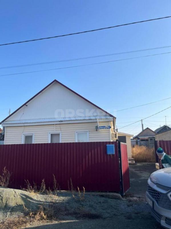 Продам дом 67.4 кв.. участок 6 соток. - Орск