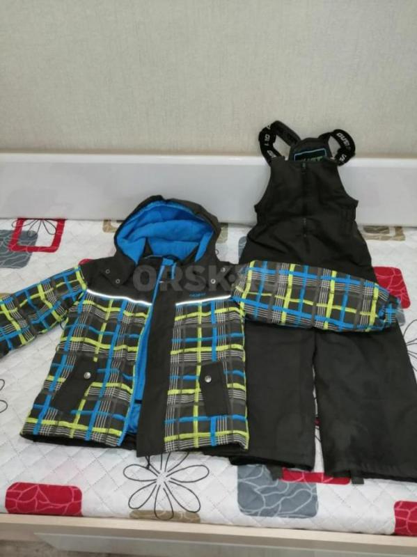 За 25% от стоимости детский комбинезон на мальчишку 5-7 лет (1300руб.) и курточка на девочку 3-5 лет - Орск