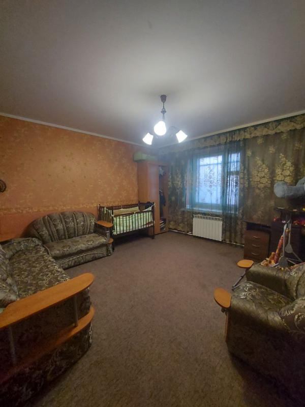 Продаётся одноэтажный дом, расположенный в городе Новотроицк на улице 1 мая. - Новотроицк