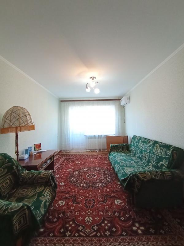 Продается 3-комнатная квартира  по адресу:  г. - Новотроицк