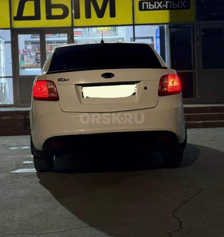 KIA RIO 2 RESTYLING
Продажа от собственника 
Чистый и ухоженный автомобиль 
Коробка механика как - Орск
