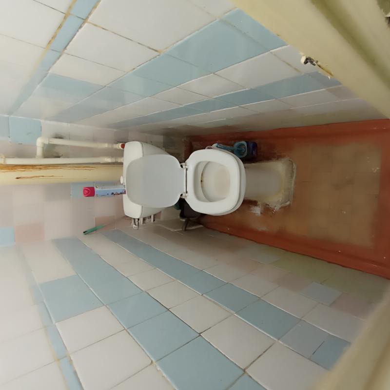 Продаю большую квартиру с раздельными ходами рядом с 6 школой, требуется ремонт, но квартира жилая, - Новотроицк