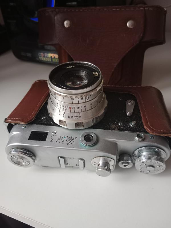 Фотоаппараты советские, б/у, 1 работает, 2 неработающие. - Новотроицк