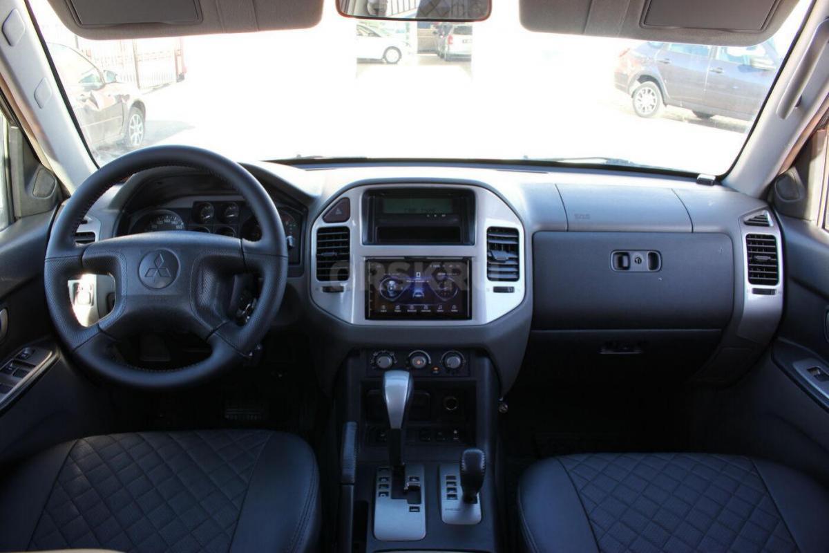 В продаже Mitsubishi Pajero &amp;#039;2004 III Рестайлинг 
√Бензин, 3.5 л, 202 л.с.
√АКПП, пол - Орск