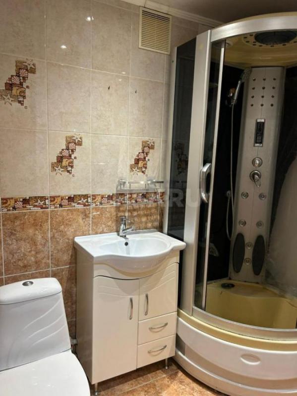 Продаётся 2-х комнатная квартира в кирпичном доме по ул. - Орск